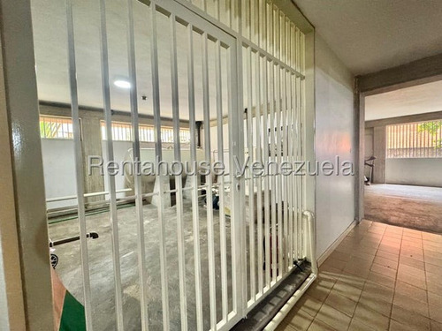 Apartamento En Venta Urb Miranda Wl25-21533