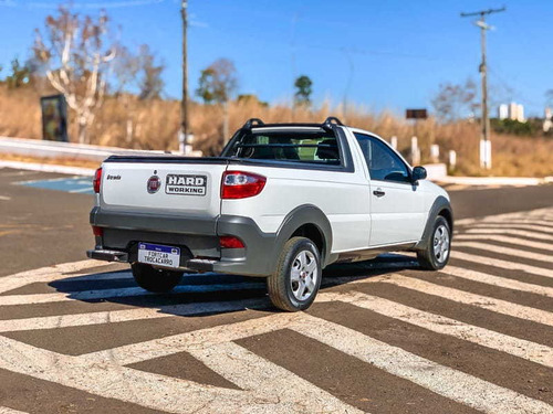 Imagem 5 de 9 de Fiat Strada 1.4 Mpi Hard Working Cs 8v Flex 2p Manual