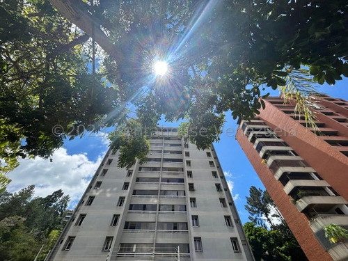 Venta De Bello Penthouse En Los Naranjos Del Cafetal