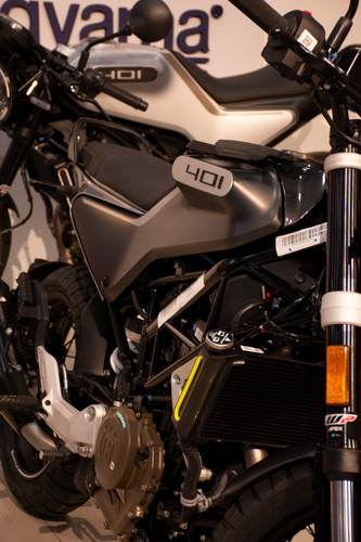 Imagen 7 de 8 de Husqvarna Svartpilen 401