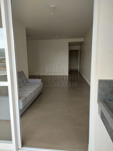 Apartamento A Venda Com 3 Quartos No Bairro Trindade Em Florianopolis - V-81753