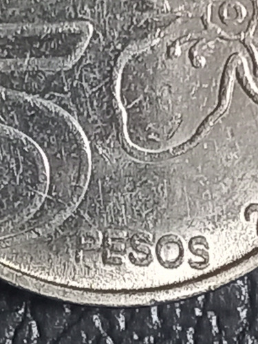 Argentina 2017. Moneda De 5 Pesos, Con Error Letra S Mira! (Usado)