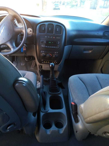 Imagen 12 de 15 de Chrysler Caravan 2.4 Se 2.4 2007