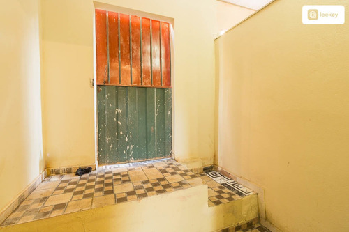 Imagem 9 de 10 de Aluguel De Casa De Fundos Com 30m² E 1 Quarto - 6895