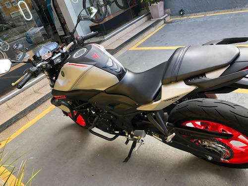 Yamaha Mt-03 Abs - Cinza Fosco E Vermelho