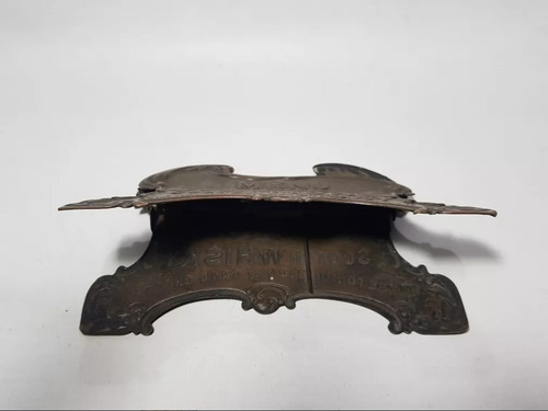 Imagen 6 de 8 de Antiguo Broche Porta Menú Para Mesa De Bar Bronce Mag 59254