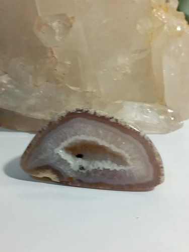 Imagen 4 de 10 de 0029 Se Vende Cueva De Agata Pequeña En Su Forma Natural