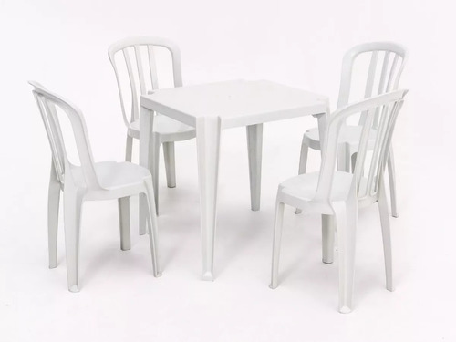 Conjunto De Mesas E 4 Cadeiras De Plastico Goyana