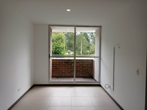 Imagen 3 de 15 de Apartamento En Arriendo San Antonio 622-17998