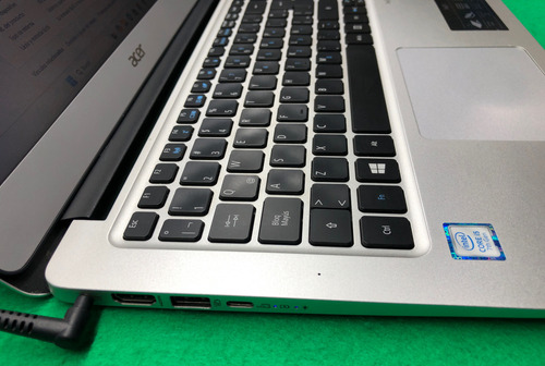 Laptop Acer Swift Sf314 51 Core I5 Ram 8gb Ssd 240gb Win 11 Gris (Usado)
