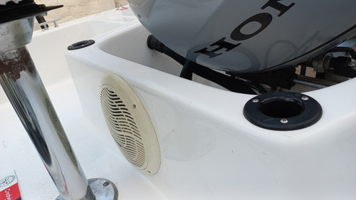 Imagen 16 de 20 de Casco Electra 560 C/ Honda Bf 115hp 4t Full- 2021- Impecable