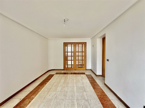 Málaga / Renato Sánchez / Escuela Militar