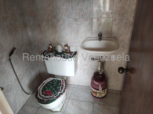 Bellísima Y Acogedora Casa En Venta Colinas De Carrizal, Altos Mirandinos 25-12196 Edf