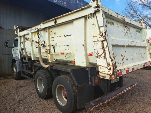 26-220 6x4 3-eixos 2p Caçamba 15 M3