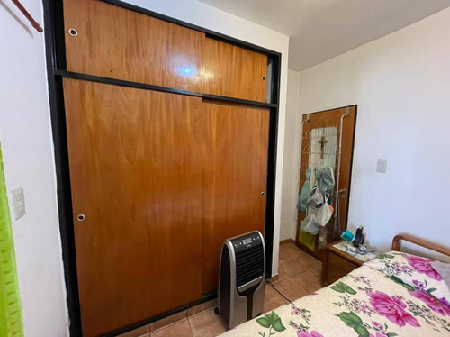 Imagen 4 de 14 de Venta -dpto Tipo Casa Con Cochera Y Patio - Lanús