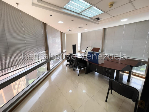 Oficina En Venta - Urb. Chacao.