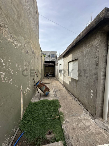 Casa Con Local A Refaccionar