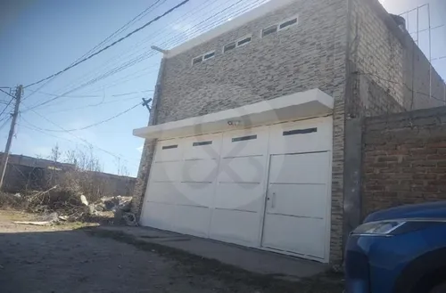 Casa En Venta En La Piedrera