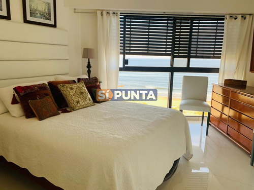Imagen 10 de 28 de Venta De Apartamento De 2 Dormitorios En Torre Cristal Punta Del Este