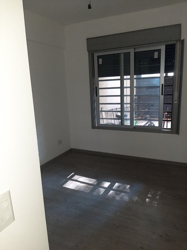 Imagen 12 de 17 de Ph Tres Ambientes A Estrenar/ Cochera Fija Y Patio (villa Urquiza)
