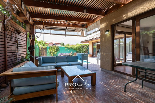 Hermosa Casa Barrio La Hacienda 5d, 4b