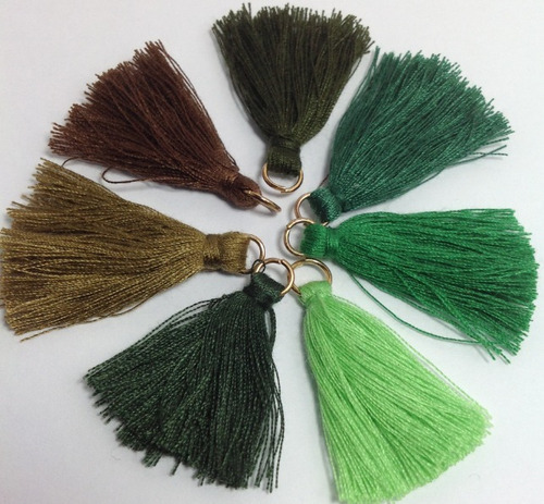 Imagen 8 de 10 de Borlas Polyester 3cm (50 Piezas)