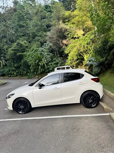 Mazda 2 1.5 Gran touring carbon edition
