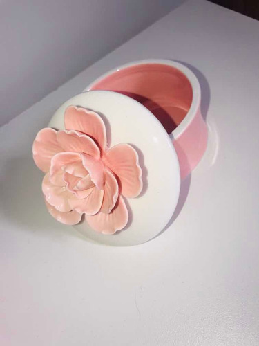 Porta Jóias De Porcelana Com Tampa De Rosa