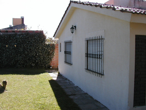 Chalet Para 4 Mar De Ajo Parque Parrilla Garage 3 Cuadras Del Mar