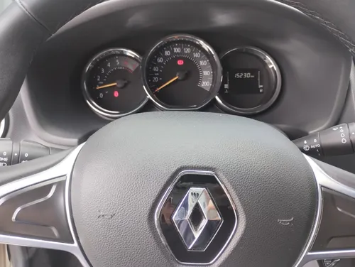 Renault Logan 1.6 Privilege / Intens