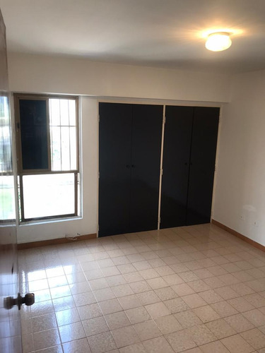 Imagen 6 de 15 de Apartamento En Las Quintas (ina-080) Vende Iris Rojas