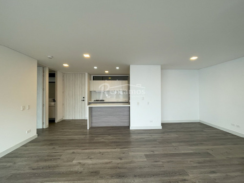 Apartamento En Arriendo En El Tesoro. Cod A776222