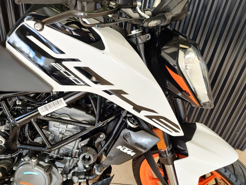 Imagen 3 de 20 de Ktm Duke 200 Ng (no Honda Twister Yamaha Fz25) Tomo Permuta