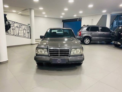 Imagem 2 de 14 de Mercedes-benz E 220 2.2 Classic V4 Gasolina 4p Automático