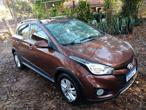 Imagem 8 de 12 de Hyundai Hb20x 2014 1.6 Premium Flex 5p