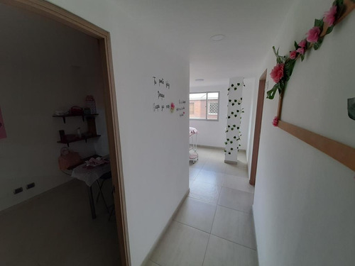 Imagen 14 de 17 de Edificio En Venta En Bogotá Hayuelos. Cod 121132292
