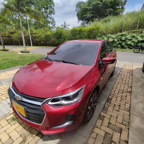 Chevrolet Onix 1.0T Premier Sedan At