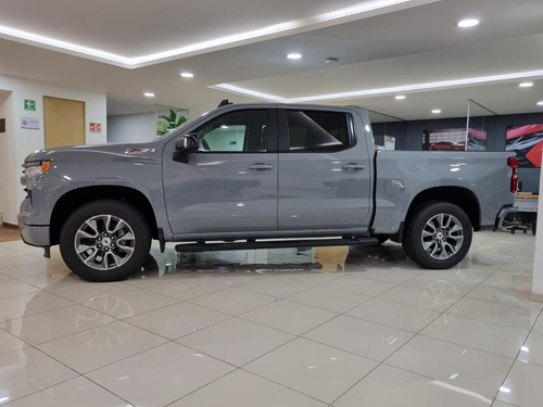 Chevrolet Cheyenne 5.3 Doble Cab Rst 4X4 At
