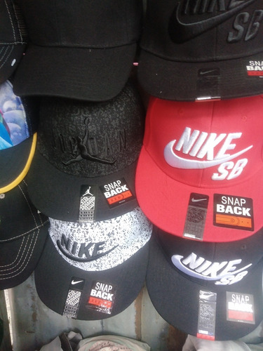 Imagen 3 de 10 de Gorras Planas Juveniles Yankees.la. Chicago Bull. Jordans