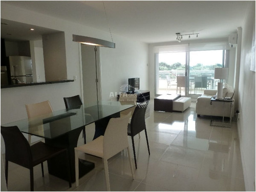 Imagen 5 de 30 de Apartamento En Alquiler, Brava, 3 Dormitorios , Punta Del Este