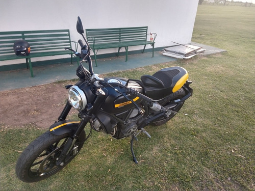 Ducati Scrambler Full Throt