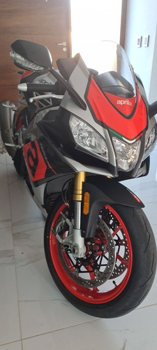 Aprilia Rsv4