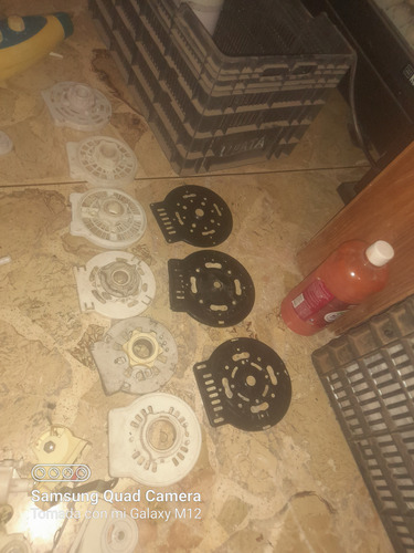 Tapas Motores Agarra Rejillas Ventiladores De Mesa Y Pie (Usado)