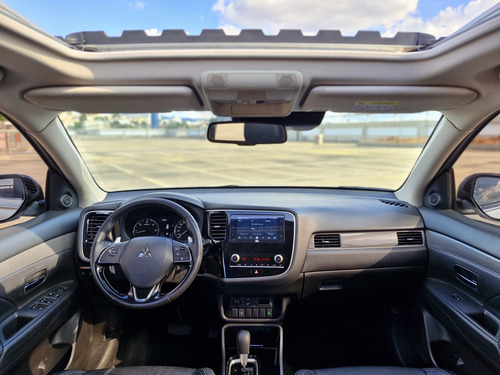 Mitsubishi Outlander 2.2 MIVEC DI-D DIESEL HPE-S AWD AUTOMÁTICO