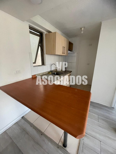 Departamento 2d Y 1b Piso 21 - Metro Ñuble.