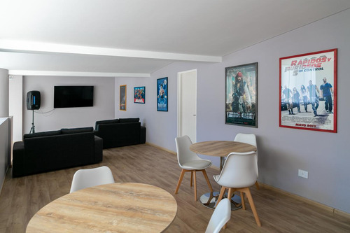 Amplio Loft Que Sugiere Un Lugar Distinto Para Vivir-centro Rosario