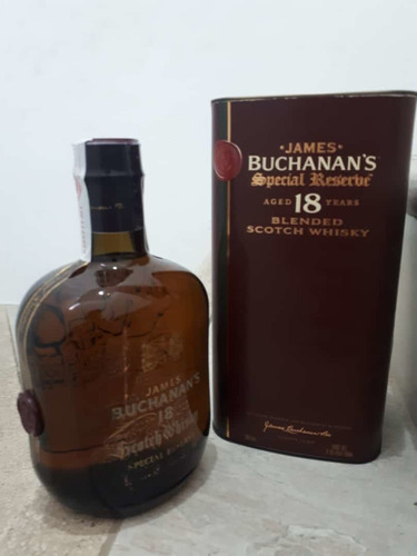 Imagen 1 de 1 de Whisky Buchana's 18 Años 750ml 