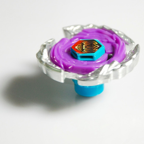 Juguete Bayblade Con Campo Trompo De Batalla Tornado