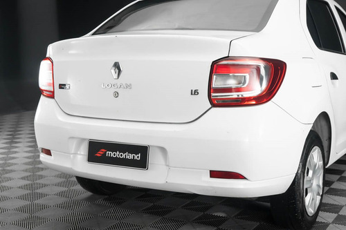 Imagen 13 de 25 de Renault Logan Impecable! - Motorland Permuto / Financio