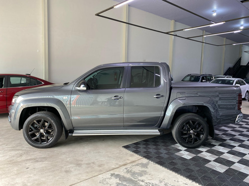 Volkswagen Amarok 3.0 Highline Extreme Cab. Dupla V6 4x4 Aut. 4p
